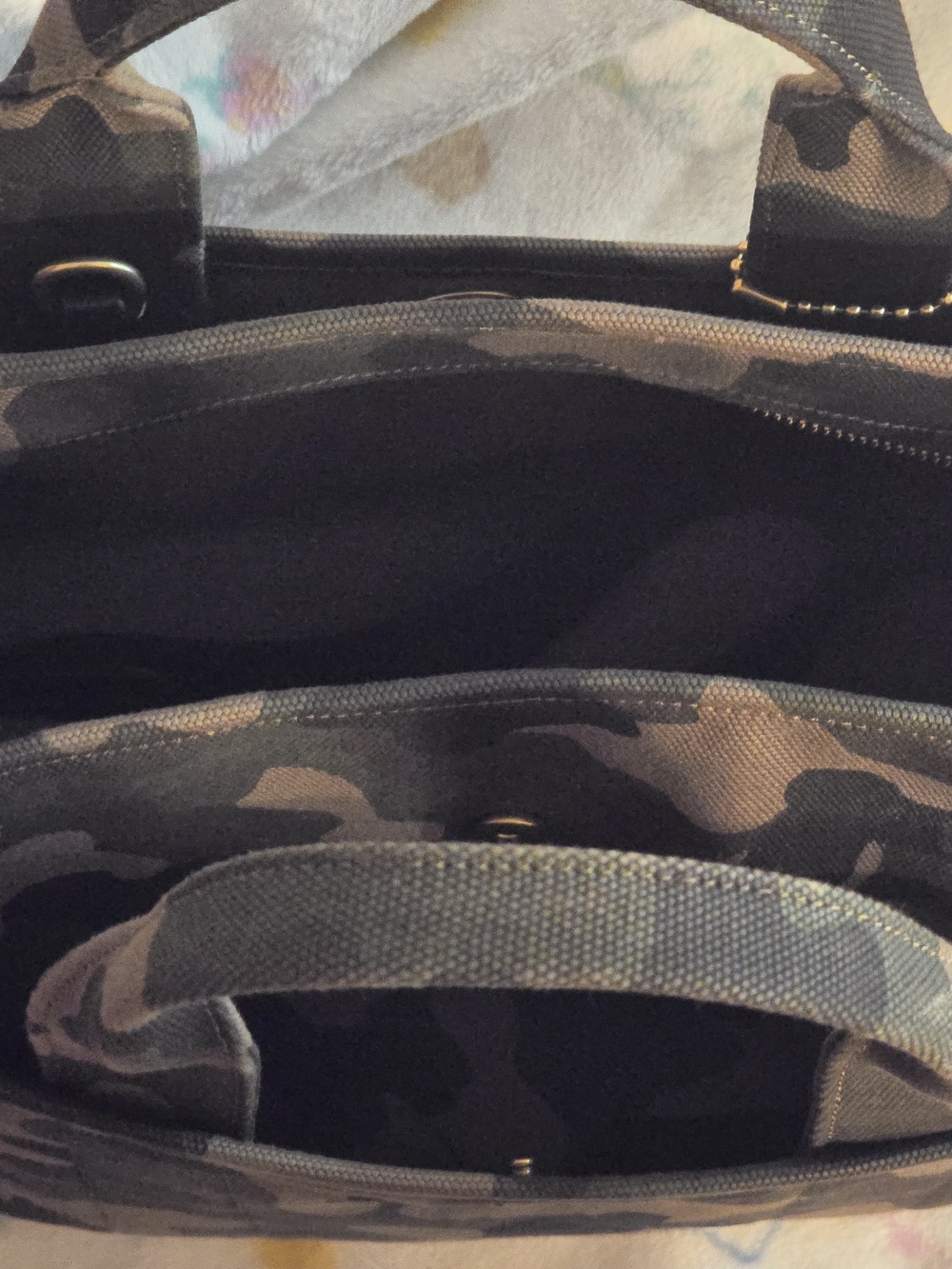 Coach Camouflage Cargo Tote - Olive and Black - Picture 4 of 7